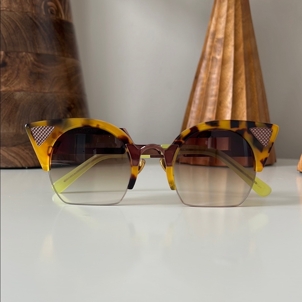 Coco and Breezy Zesiro Sunglasses